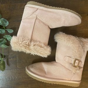 Girls snow boots 👢